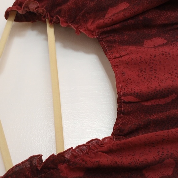 Shein red snakeskin pattern size S crop top - Picture 4 of 6